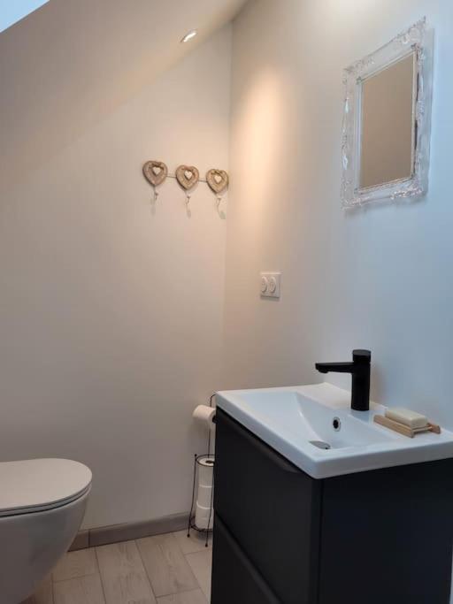 Appartement Proche Circuit Changé エクステリア 写真