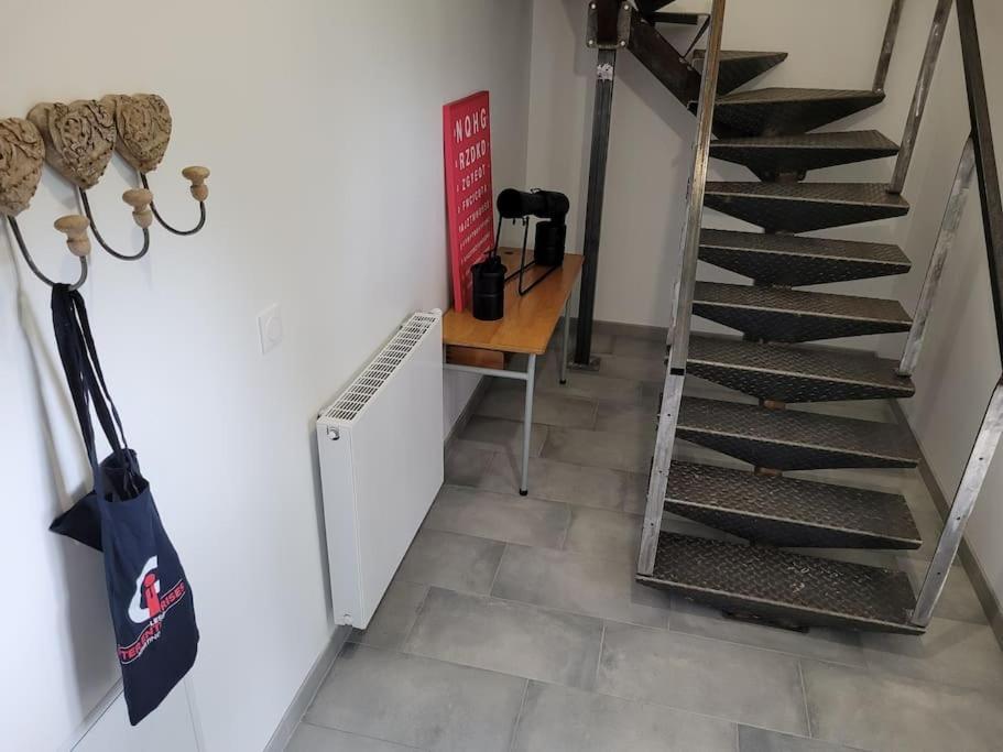 Appartement Proche Circuit Changé エクステリア 写真
