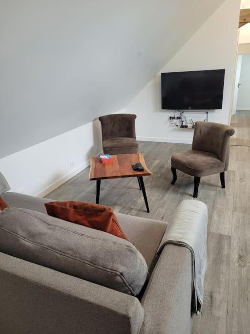 Appartement Proche Circuit Changé エクステリア 写真
